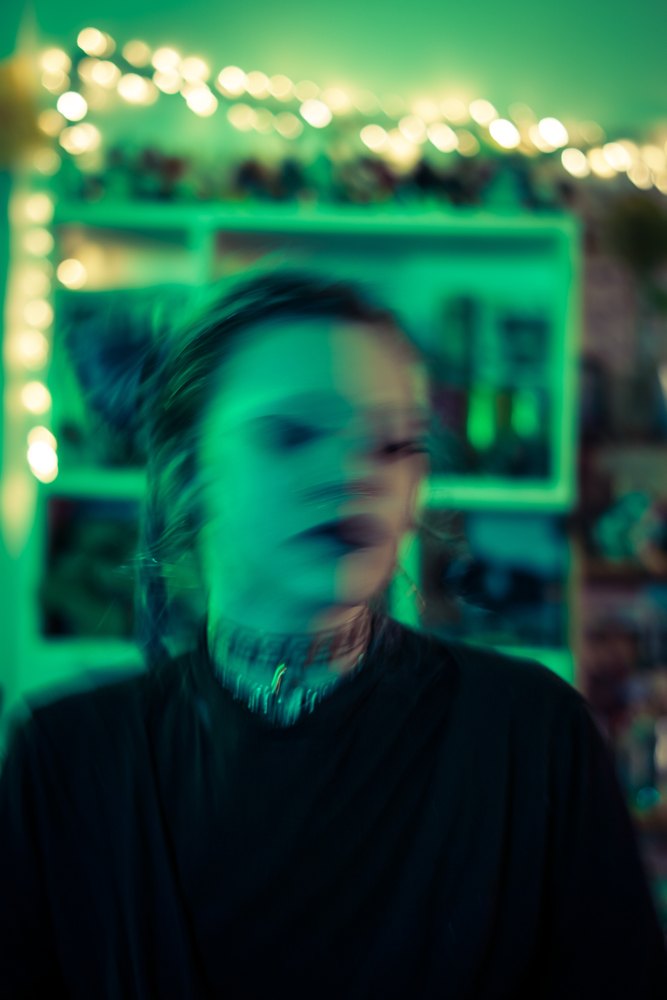 The green neon demon - 2