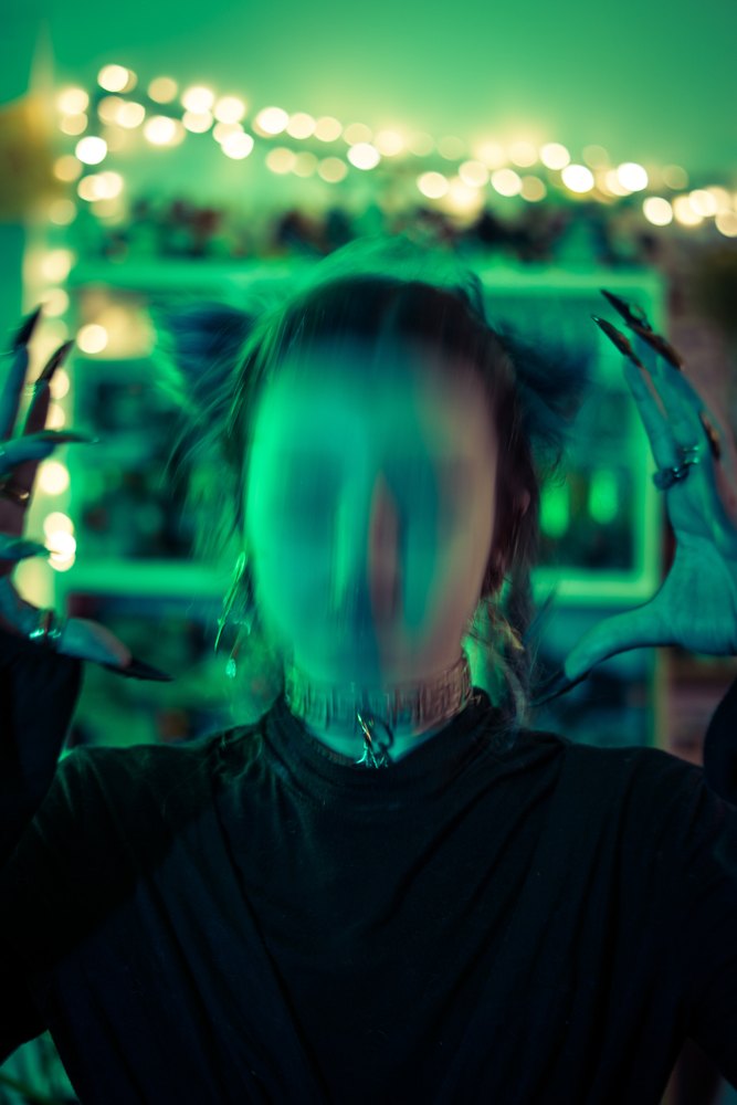 The green neon demon - 4