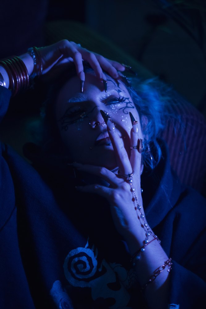 Lady in blue - 5