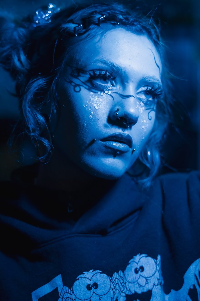 Lady in blue - 3